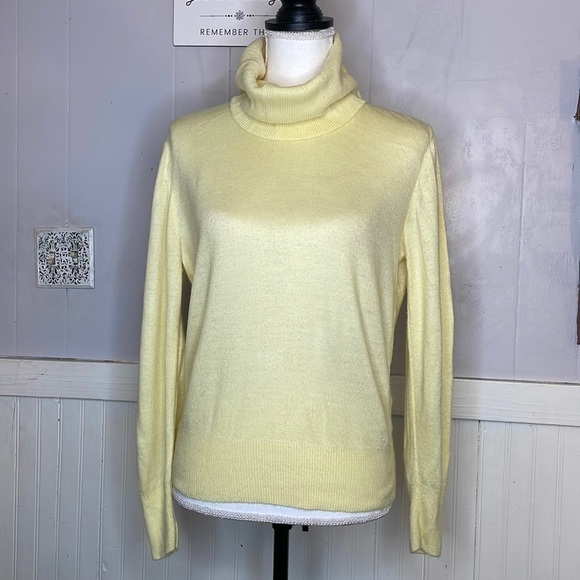 Handmade Vintage yellow sweater - Picture 3 of 11